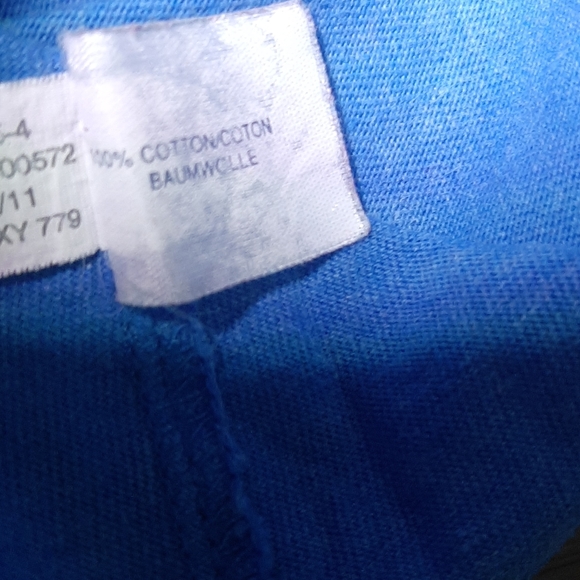 GAP Tee Shirt - Large - Picture 4 of 5